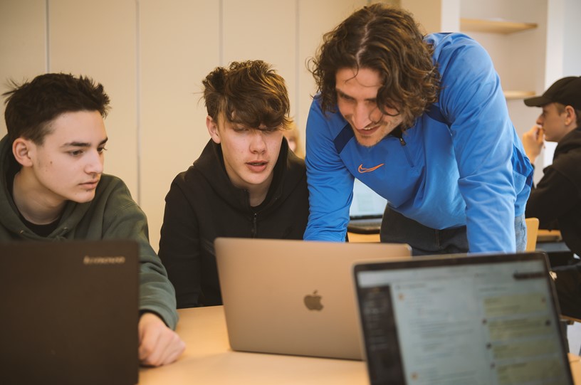 Boglig Skole Elbæk Efterskole 9545